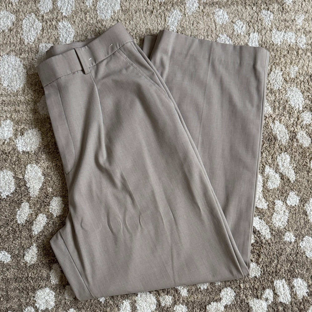 Uniqlo Beige Wide Leg Trousers